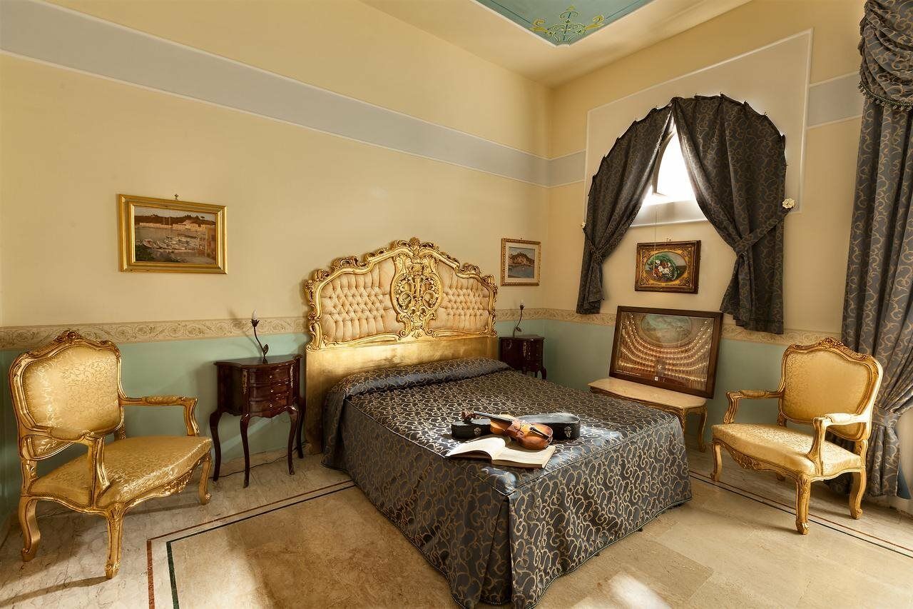 Hotel Art Resort Galleria Umberto Naples Bilik gambar